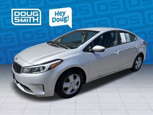 Used 2018 Kia Forte LX FWD image 1