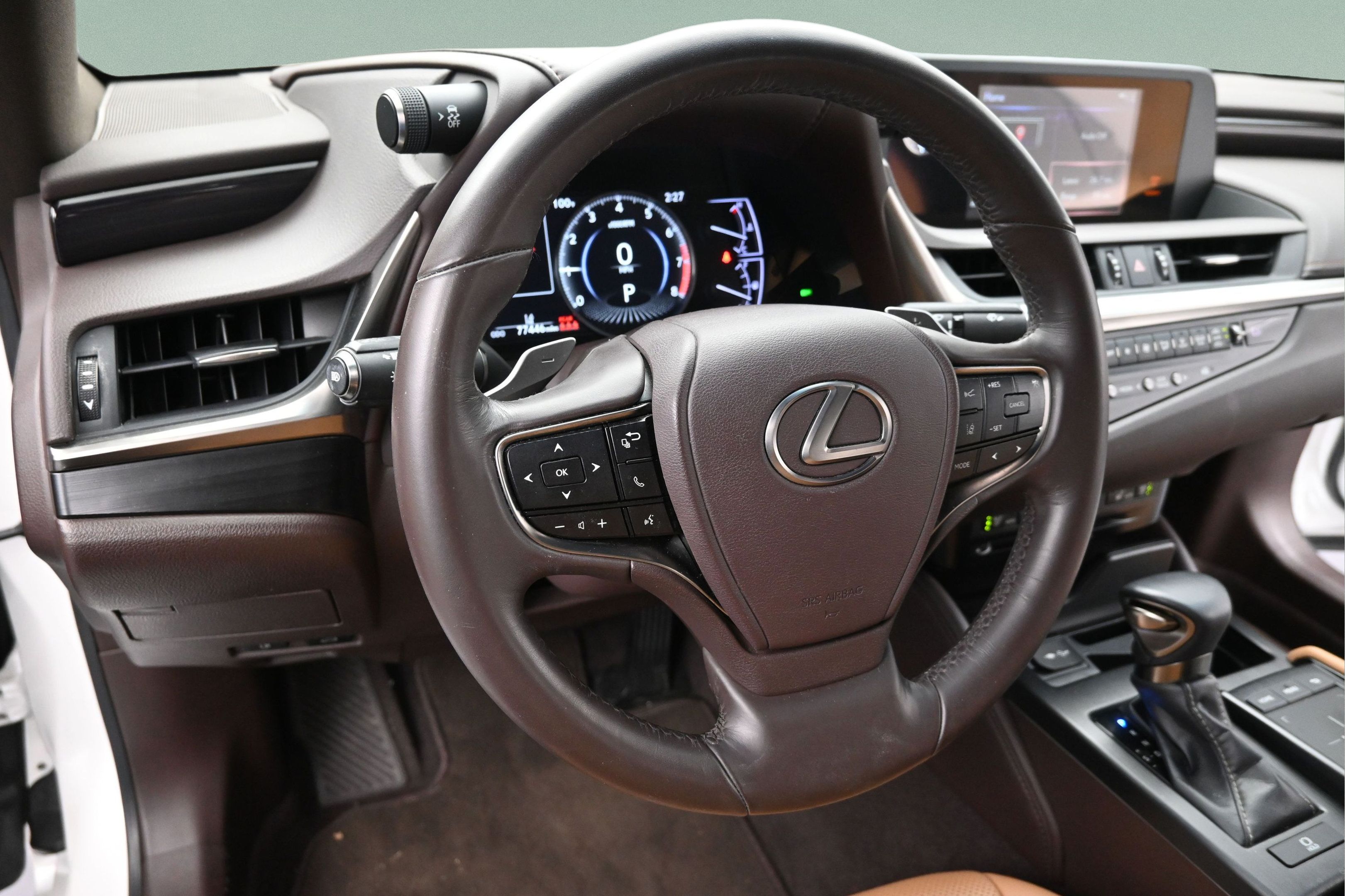 Used 2019 Lexus ES 350 w/ Premium Package FWD image 13