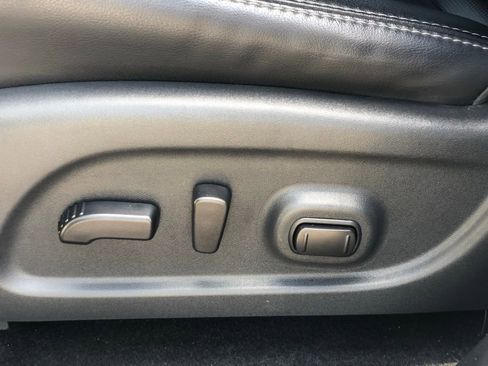 Certified 2020 Nissan Pathfinder Platinum image 16