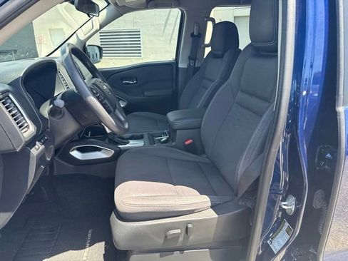 Used 2022 Nissan Frontier SV w/ Technology Package RWD image 24