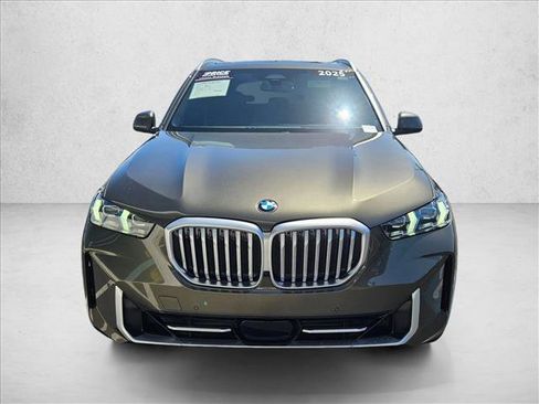Certified 2025 BMW X5 xDrive40i w/ Premium Package AWD/4WD image 2