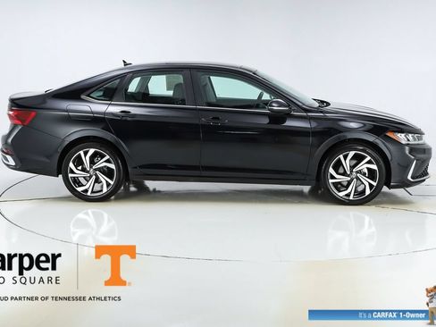 Used 2025 Volkswagen Jetta SEL FWD image 47