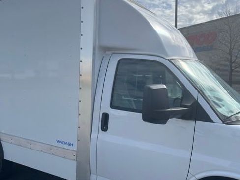 New 2025 Chevrolet Express 3500 Work Van w/ Power Convenience Package image 4