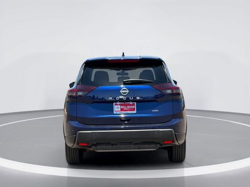 Used 2025 Nissan Rogue SV AWD/4WD image 5