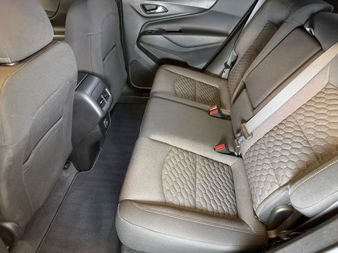 Used 2021 Chevrolet Equinox LT image 21