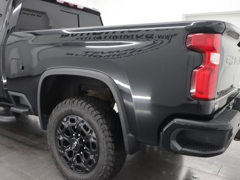 Used 2024 Chevrolet Silverado 2500 LTZ w/ LTZ Plus Package AWD/4WD image 36