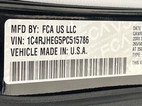 Used 2023 Jeep Grand Cherokee Summit w/ Adv Protech Group IV AWD/4WD image 37