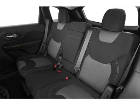 Used 2015 Jeep Cherokee Sport w/ Cold Weather Group image 17