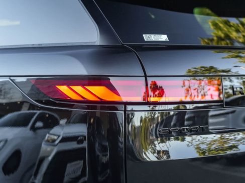 New 2026 Land Rover Range Rover Sport Dynamic SE AWD/4WD image 7