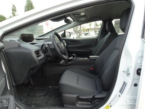 New 2026 Toyota Prius LE image 10