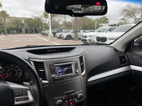 Used 2014 Subaru Outback 2.5i Premium image 28