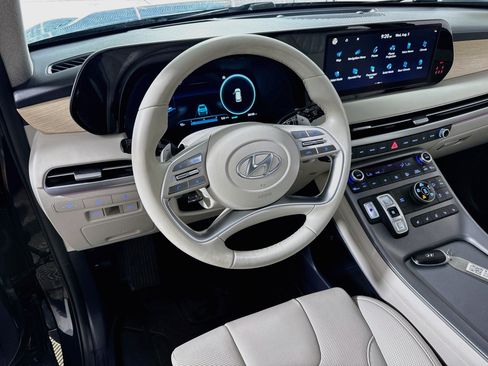 Used 2024 Hyundai Palisade Limited AWD/4WD image 26