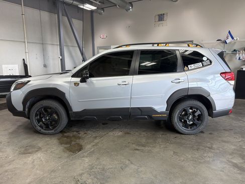 Certified 2022 Subaru Forester Wilderness AWD/4WD image 4