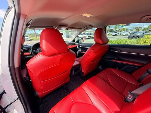 Used 2020 Toyota Camry SE image 19