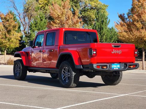 New 2025 Jeep Gladiator Mojave image 4