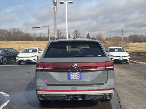 New 2026 Volkswagen Atlas Peak Edition AWD/4WD image 7