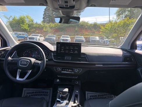 Used 2023 Audi Q5 2.0T Premium w/ Convenience Package AWD/4WD image 19