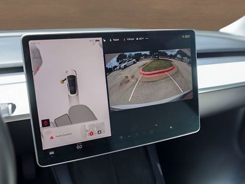 Used 2023 Tesla Model 3 Long Range AWD/4WD image 15