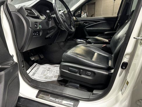 Used 2017 Honda Pilot Touring image 13