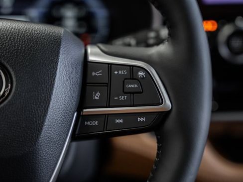 New 2026 Toyota Highlander Platinum image 30