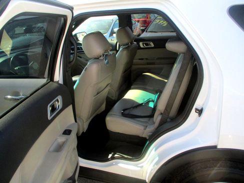 Used 2012 Ford Explorer XLT image 11