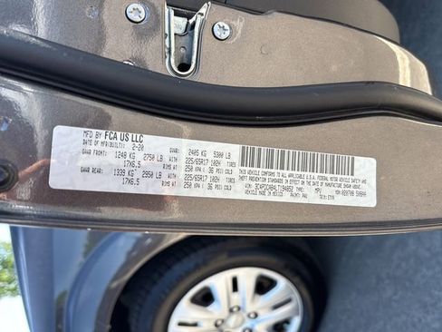 Used 2020 Dodge Journey SE w/ SE Popular Equipment Group FWD image 27