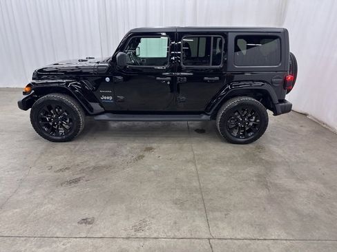 Used 2021 Jeep Wrangler Unlimited Sahara w/ Dual Top Group image 30