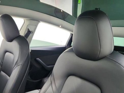 Used 2022 Tesla Model Y Performance image 33