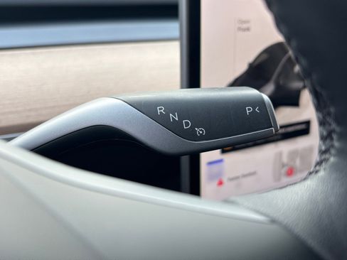 Used 2023 Tesla Model Y Long Range image 14