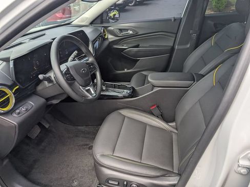 Used 2025 Chevrolet Trax ACTIV w/ Driver Confidence Package FWD image 13