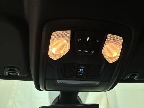Used 2021 RAM 1500 Big Horn AWD/4WD image 22