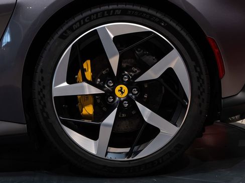 Certified 2025 Ferrari 12Cilindri RWD image 14