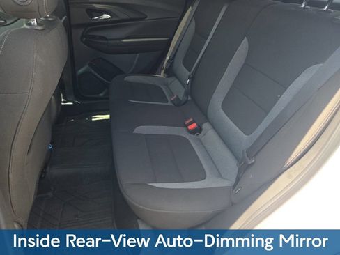 Used 2023 Chevrolet TrailBlazer LT w/ Convenience Package AWD/4WD image 13
