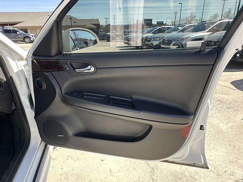 Used 2012 Chevrolet Impala LTZ image 11