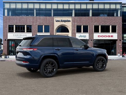 New 2026 Jeep Grand Cherokee Limited AWD/4WD image 4