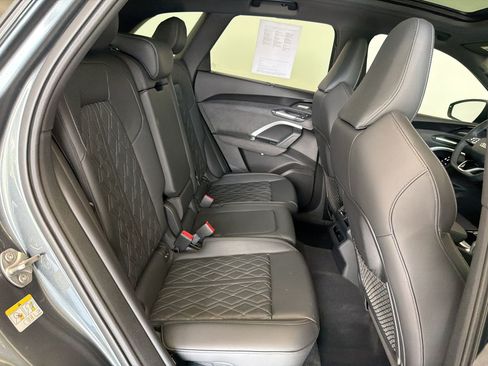 Used 2025 Audi SQ5 Premium Plus AWD/4WD image 31
