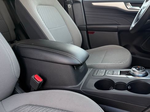 Used 2021 Ford Escape SE image 24