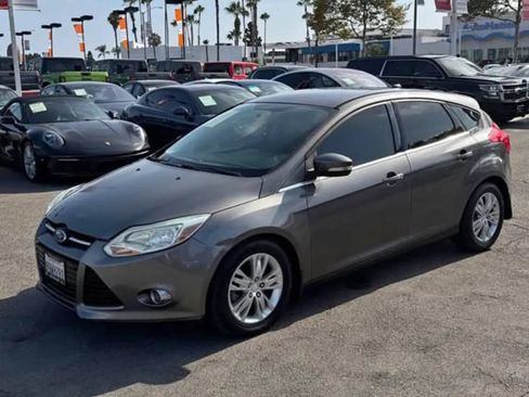 Used 2012 Ford Focus SEL FWD image 2