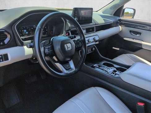 Used 2023 Honda Pilot Elite image 14