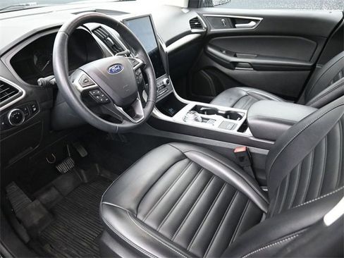 Used 2024 Ford Edge SEL w/ Convenience Package image 9