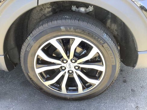 Used 2025 Ford Explorer ST-Line AWD/4WD image 7
