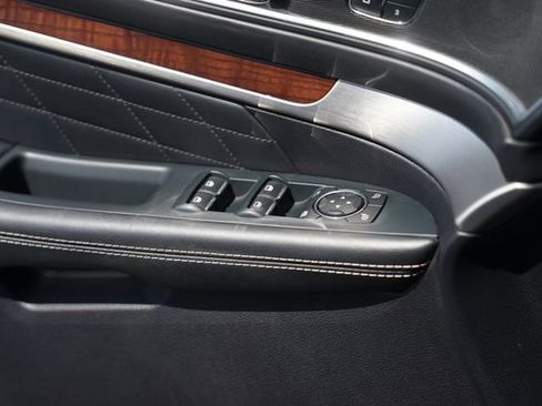 Certified 2019 Ford Explorer Platinum AWD/4WD image 32