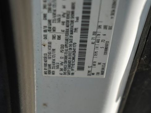 Used 2018 Ford Transit 150 130 Medium Roof RWD image 12