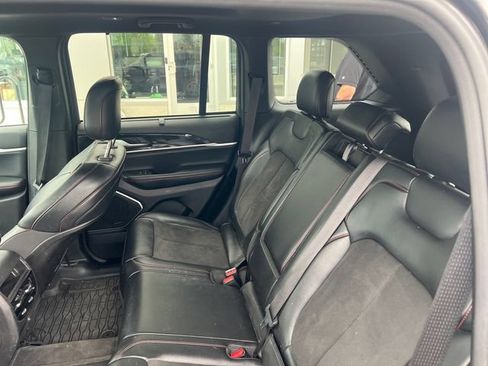 Used 2022 Jeep Grand Cherokee Trailhawk w/ Advanced Protech Group II AWD/4WD image 18