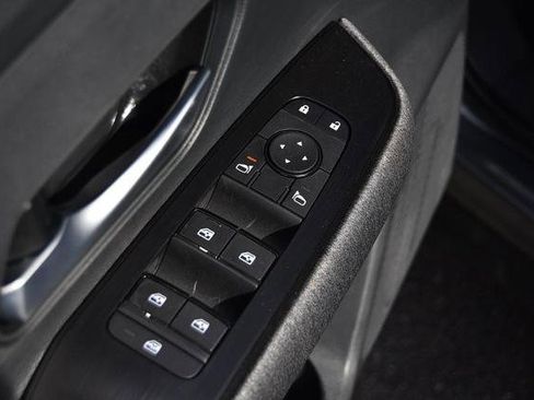 New 2026 Nissan Kicks SV image 9