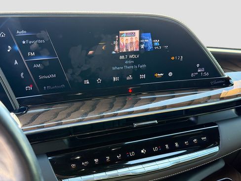 Used 2023 Cadillac Escalade Sport Platinum image 34