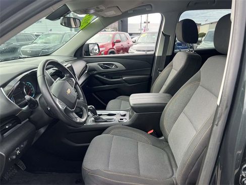 Used 2019 Chevrolet Traverse LT image 16
