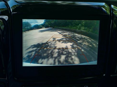 Used 2019 Chevrolet Traverse LT FWD image 32
