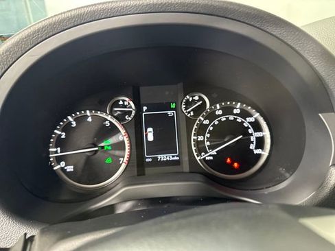 Used 2022 Lexus GX 460 Premium image 17