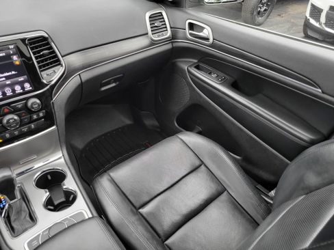 Used 2020 Jeep Grand Cherokee Limited w/ Luxury Group II image 13